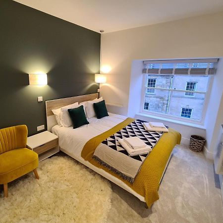 The Taylor Suite - Stunning 2-Ensuite Beds, Cathedral View Roof Garden Труро Екстер'єр фото