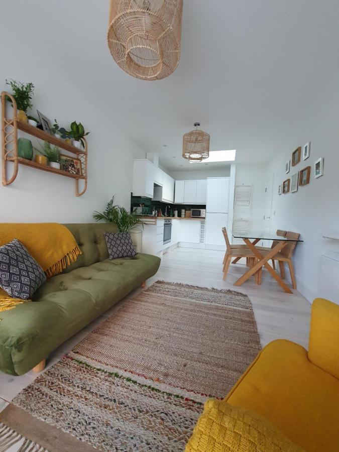 The Taylor Suite - Stunning 2-Ensuite Beds, Cathedral View Roof Garden Труро Екстер'єр фото