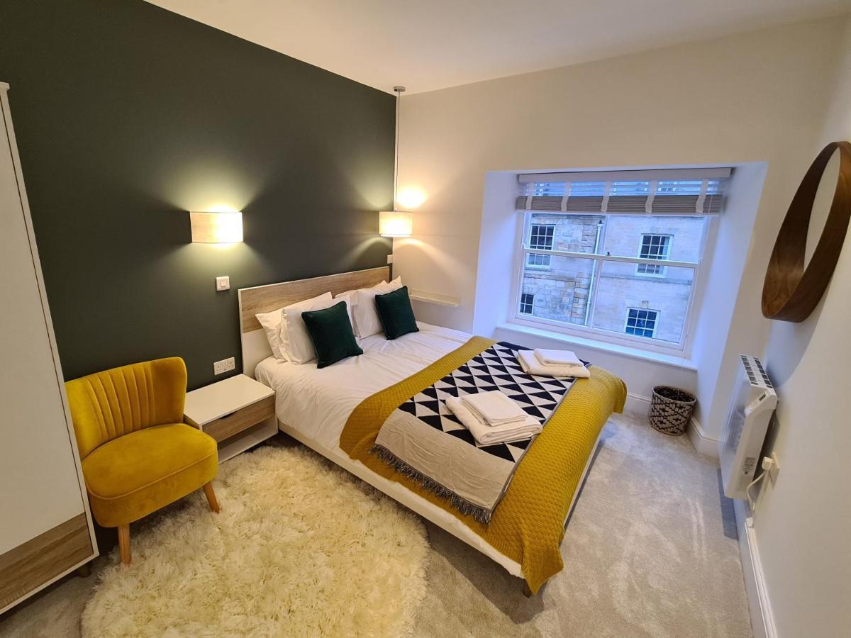 The Taylor Suite - Stunning 2-Ensuite Beds, Cathedral View Roof Garden Труро Екстер'єр фото